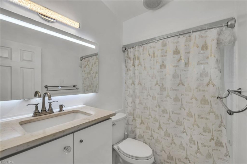 Photo 11 of 20 residential for sale in Virginia Beach virginia