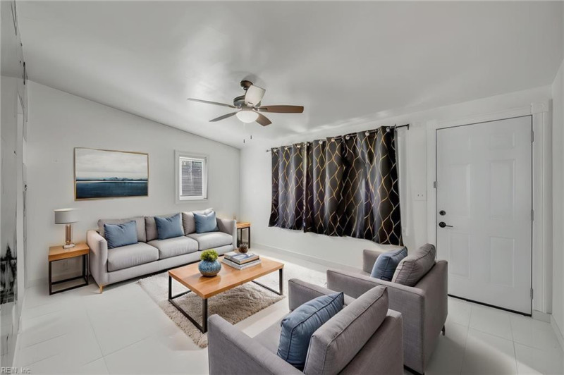Photo 3 of 20 residential for sale in Virginia Beach virginia