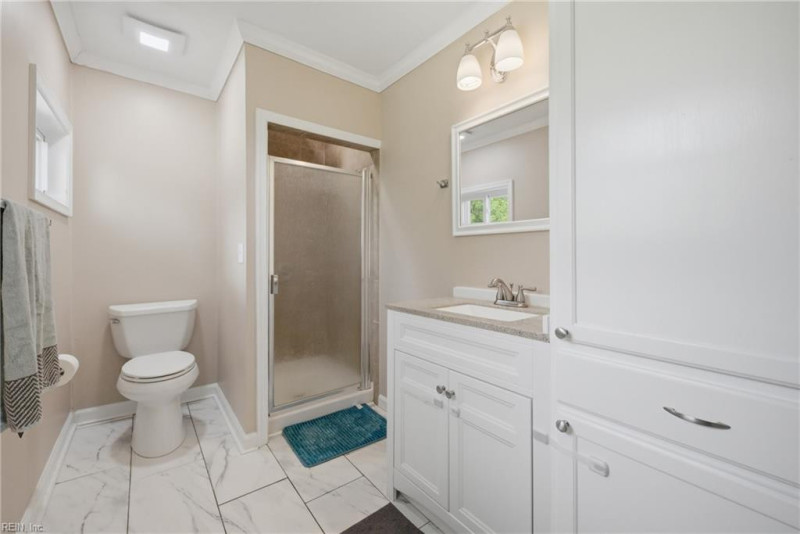 Photo 16 of 41 residential for sale in Chesapeake virginia