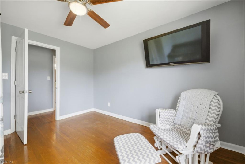 Photo 23 of 41 residential for sale in Chesapeake virginia