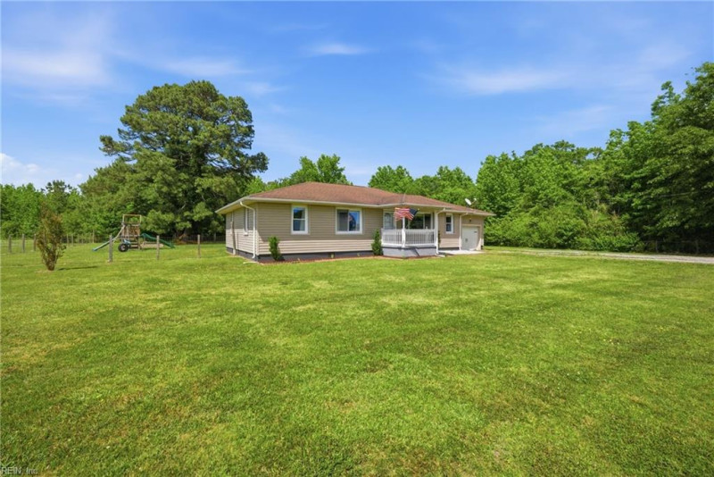 Photo 25 of 41 residential for sale in Chesapeake virginia