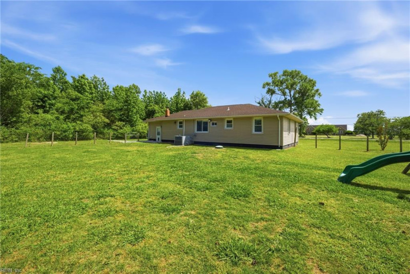 Photo 26 of 41 residential for sale in Chesapeake virginia