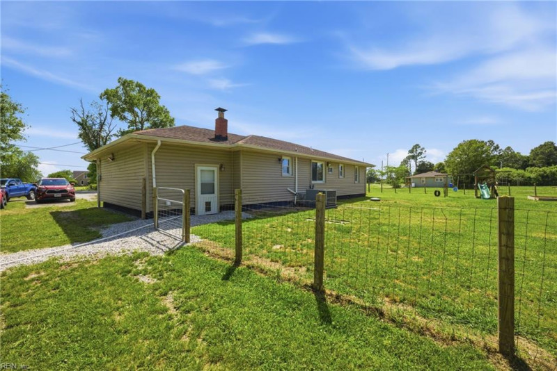 Photo 28 of 41 residential for sale in Chesapeake virginia