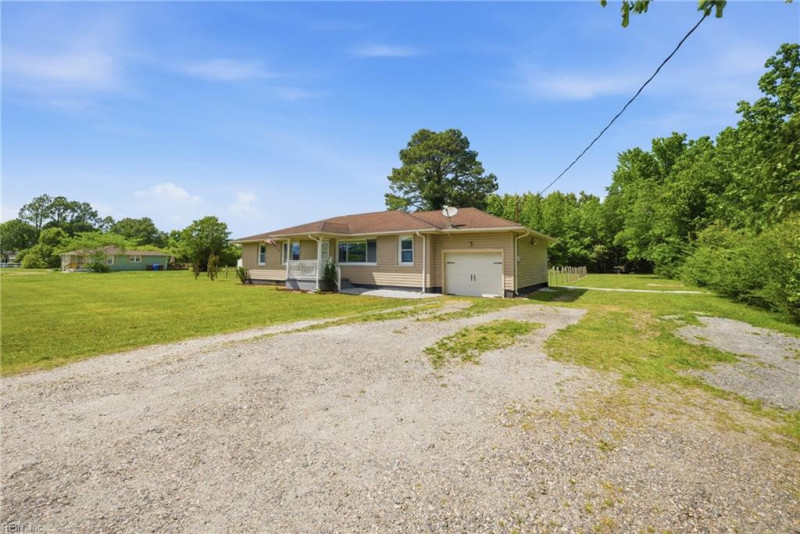 Photo 3 of 41 residential for sale in Chesapeake virginia