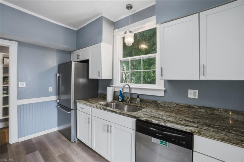 Photo 12 of 28 residential for sale in Portsmouth virginia