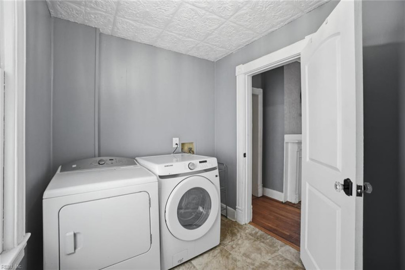Photo 23 of 28 residential for sale in Portsmouth virginia