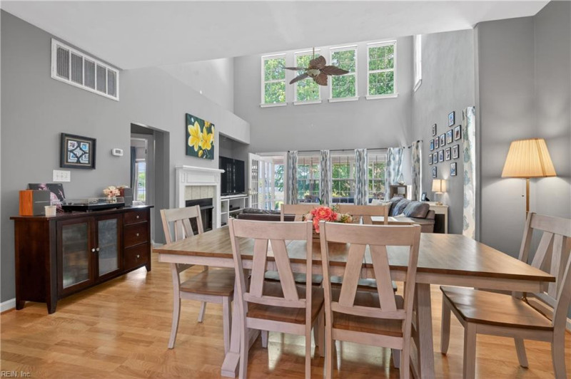 Photo 11 of 34 residential for sale in Virginia Beach virginia