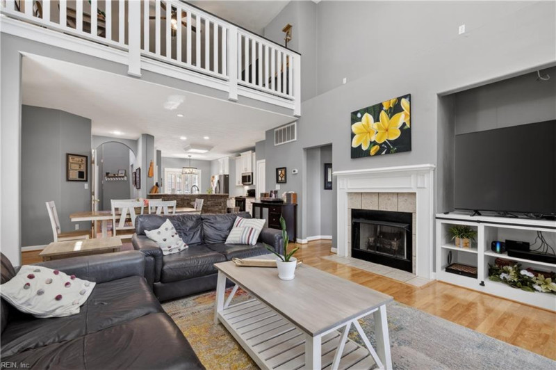 Photo 14 of 34 residential for sale in Virginia Beach virginia