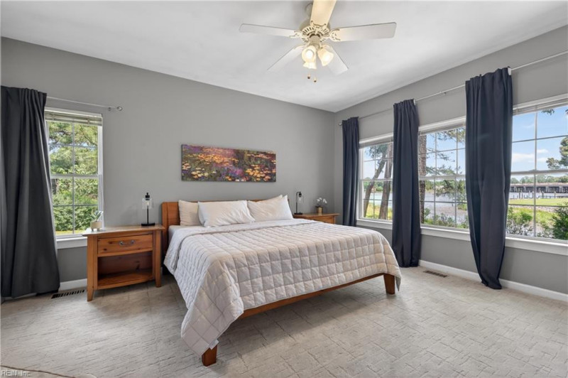 Photo 16 of 34 residential for sale in Virginia Beach virginia
