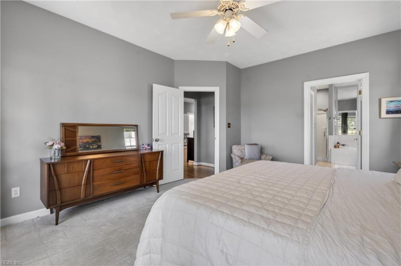 Photo 17 of 34 residential for sale in Virginia Beach virginia