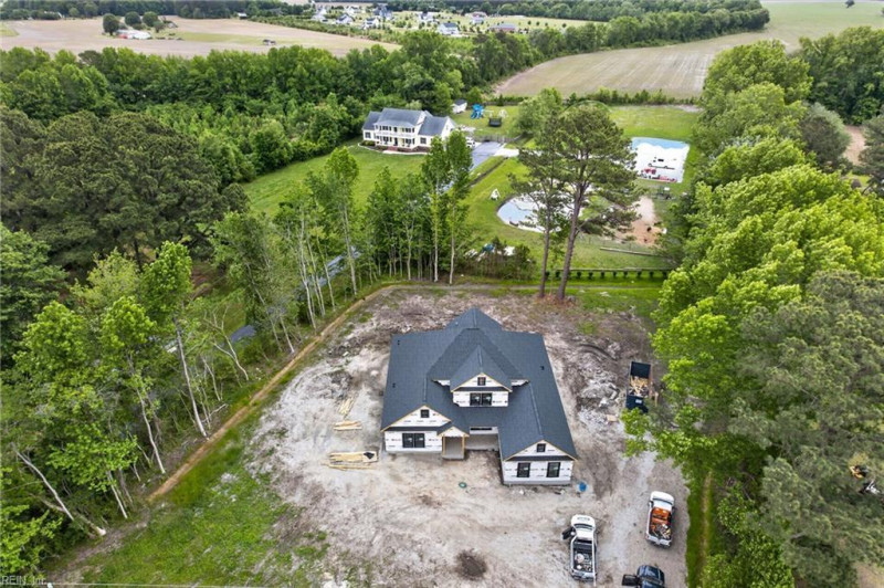 Photo 11 of 33 residential for sale in Chesapeake virginia