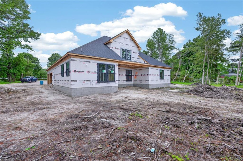 Photo 17 of 33 residential for sale in Chesapeake virginia