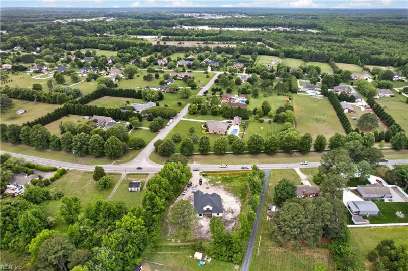 Photo 19 of 33 residential for sale in Chesapeake virginia