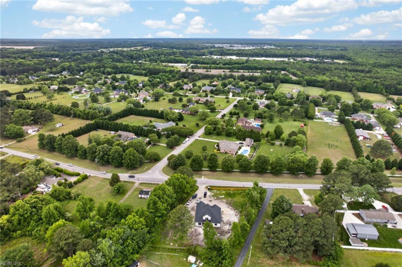 Photo 20 of 33 residential for sale in Chesapeake virginia