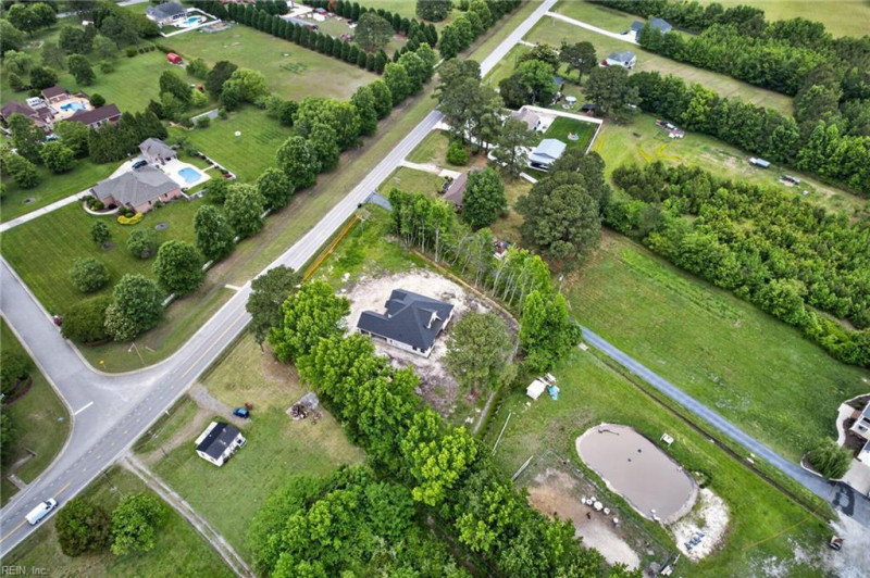 Photo 21 of 33 residential for sale in Chesapeake virginia