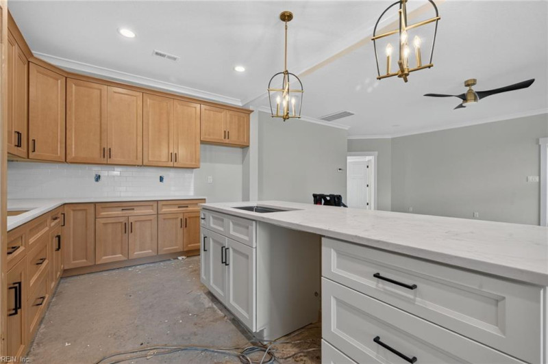 Photo 5 of 33 residential for sale in Chesapeake virginia