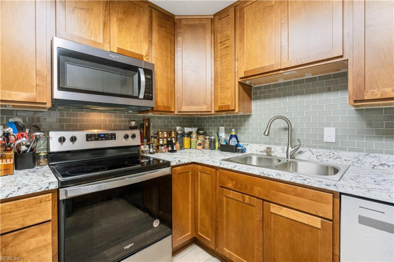 Photo 9 of 22 residential for sale in Hampton virginia