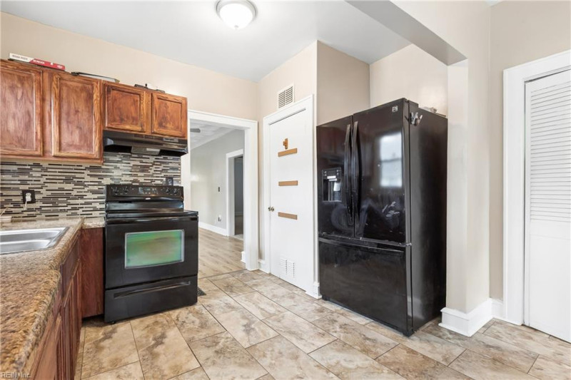 Photo 17 of 25 residential for sale in Newport News virginia