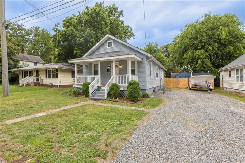 Photo 4 of 25 residential for sale in Newport News virginia
