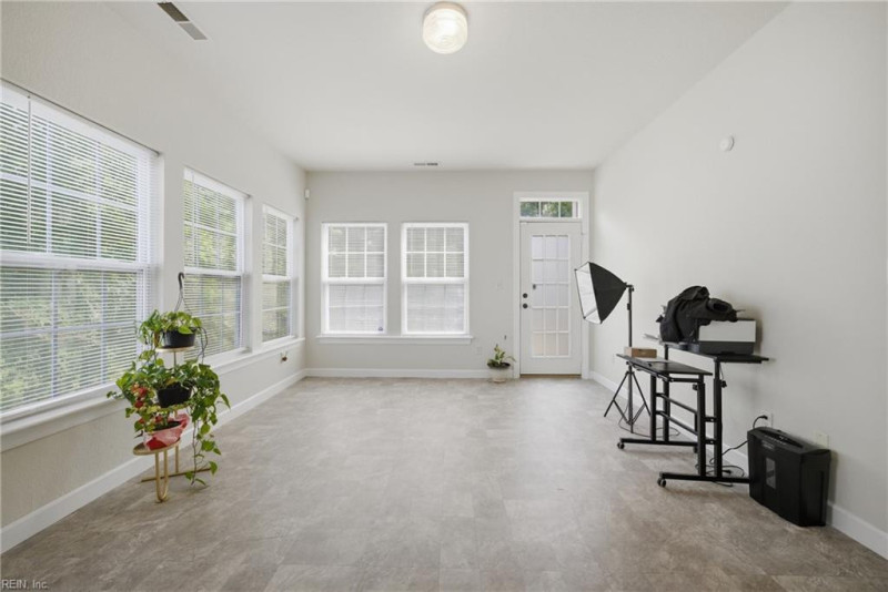 Photo 15 of 50 residential for sale in Chesapeake virginia