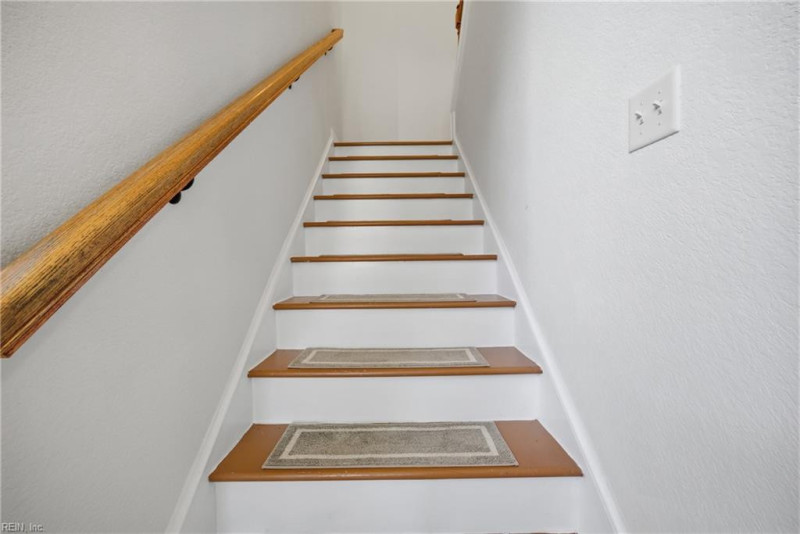 Photo 19 of 50 residential for sale in Chesapeake virginia