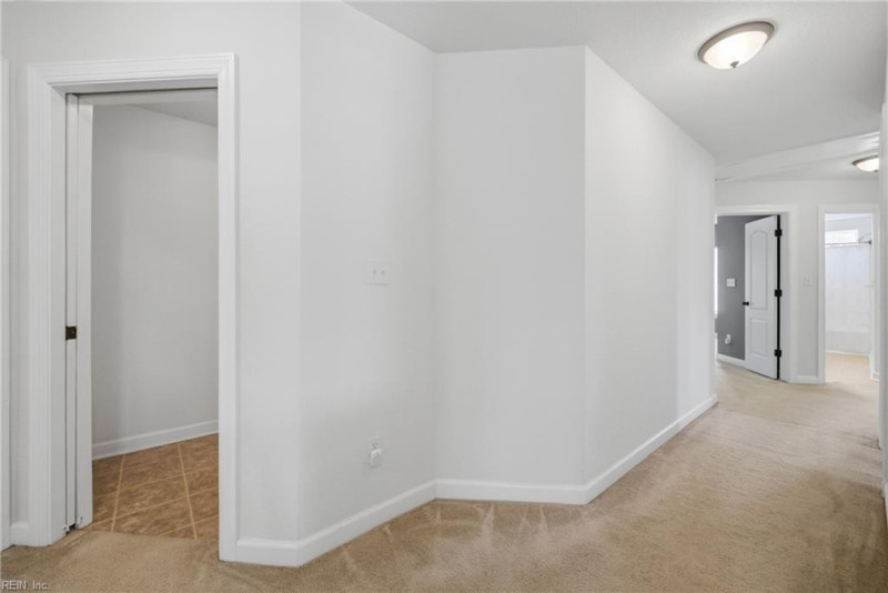 Photo 20 of 50 residential for sale in Chesapeake virginia