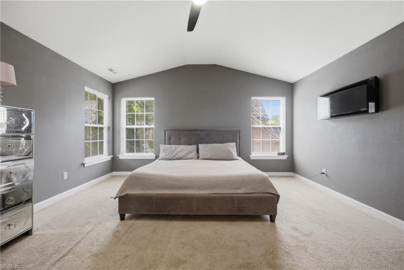 Photo 32 of 50 residential for sale in Chesapeake virginia