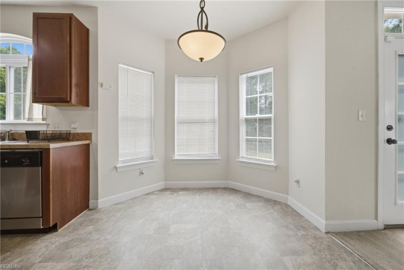 Photo 9 of 50 residential for sale in Chesapeake virginia