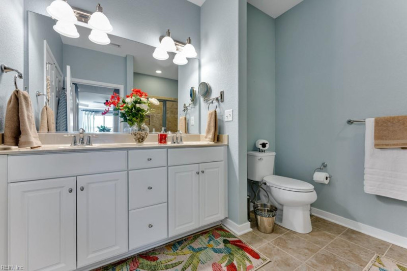 Photo 12 of 25 residential for sale in Chesapeake virginia