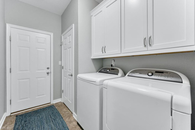 Photo 19 of 25 residential for sale in Chesapeake virginia