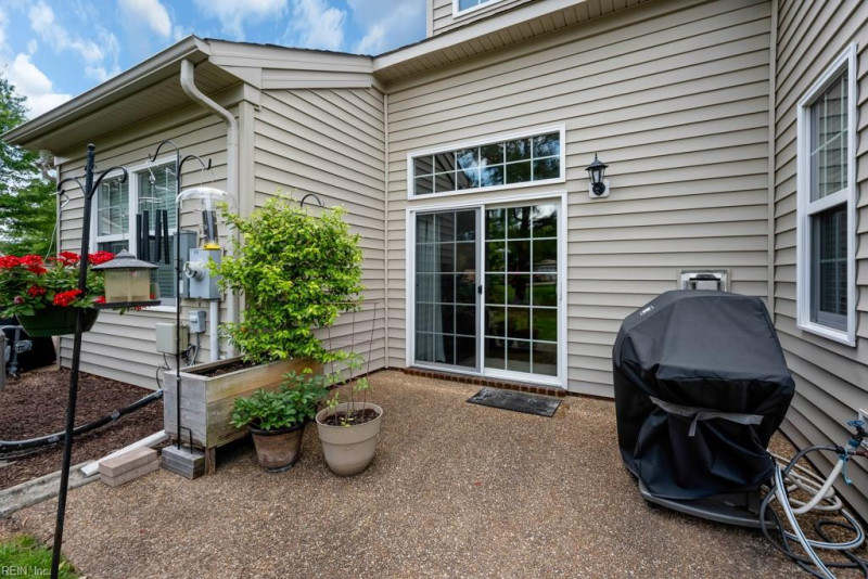 Photo 21 of 25 residential for sale in Chesapeake virginia