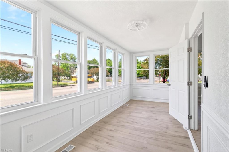 Photo 14 of 40 residential for sale in Norfolk virginia