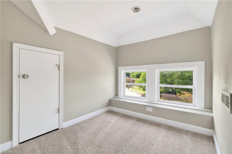Photo 33 of 40 residential for sale in Norfolk virginia