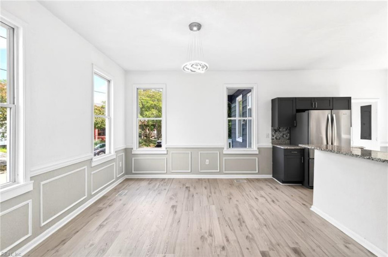 Photo 5 of 40 residential for sale in Norfolk virginia