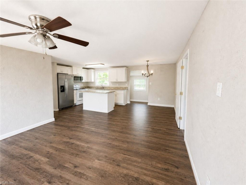 Photo 2 of 17 residential for sale in Hampton virginia