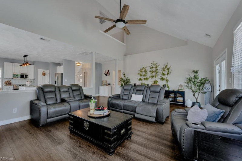 Photo 20 of 50 residential for sale in Chesapeake virginia