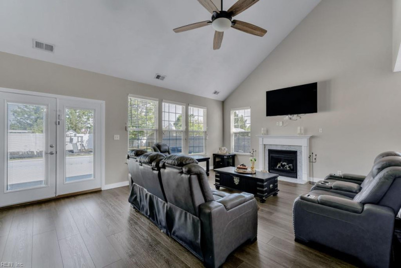 Photo 22 of 50 residential for sale in Chesapeake virginia