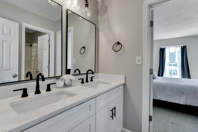 Photo 44 of 50 residential for sale in Chesapeake virginia