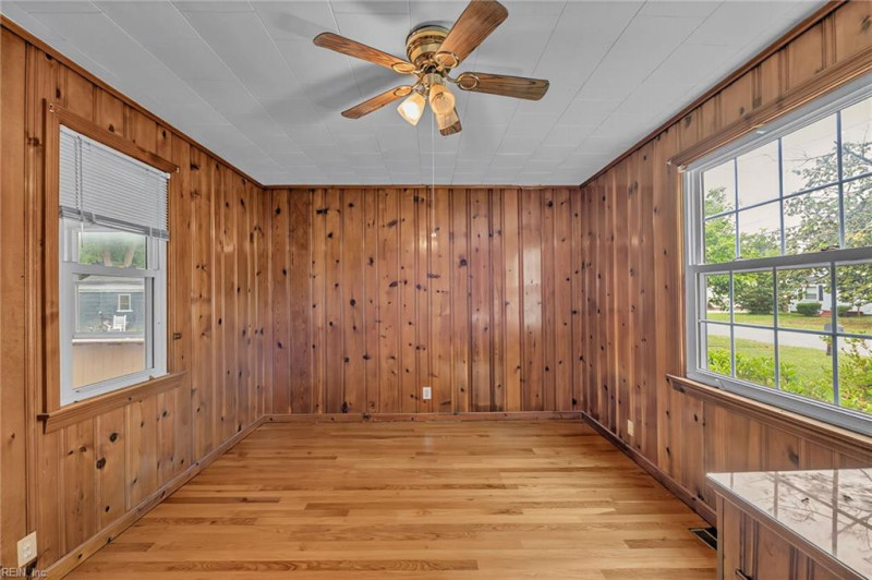 Photo 12 of 40 residential for sale in Portsmouth virginia