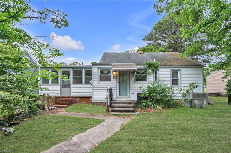Photo 37 of 40 residential for sale in Portsmouth virginia