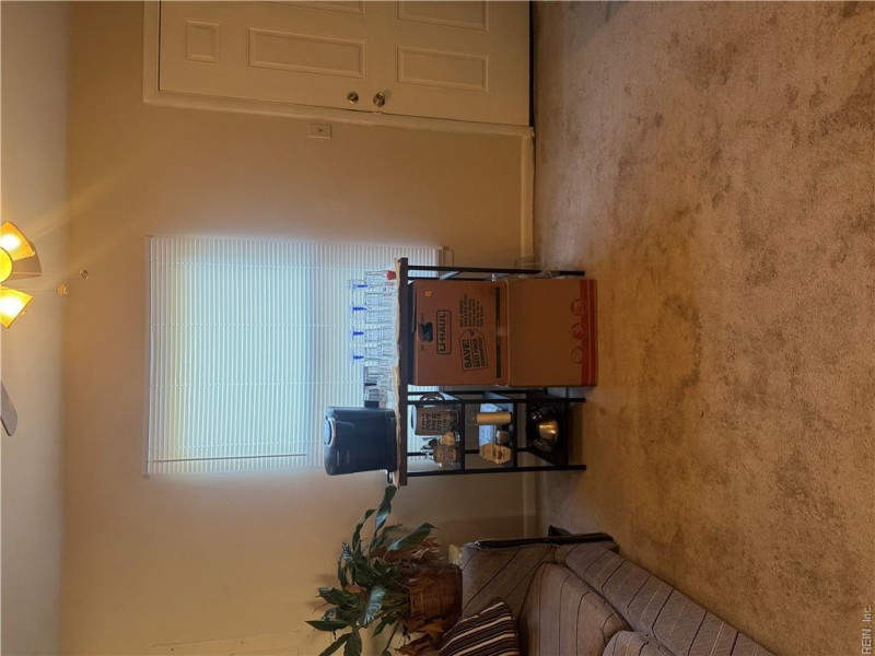 Photo 11 of 26 residential for sale in Portsmouth virginia