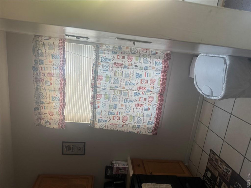 Photo 12 of 23 residential for sale in Portsmouth virginia