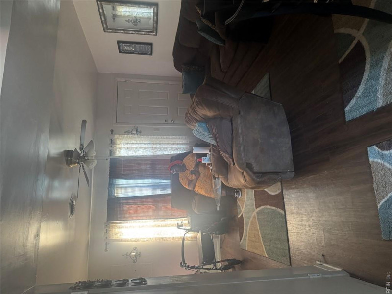 Photo 14 of 23 residential for sale in Portsmouth virginia