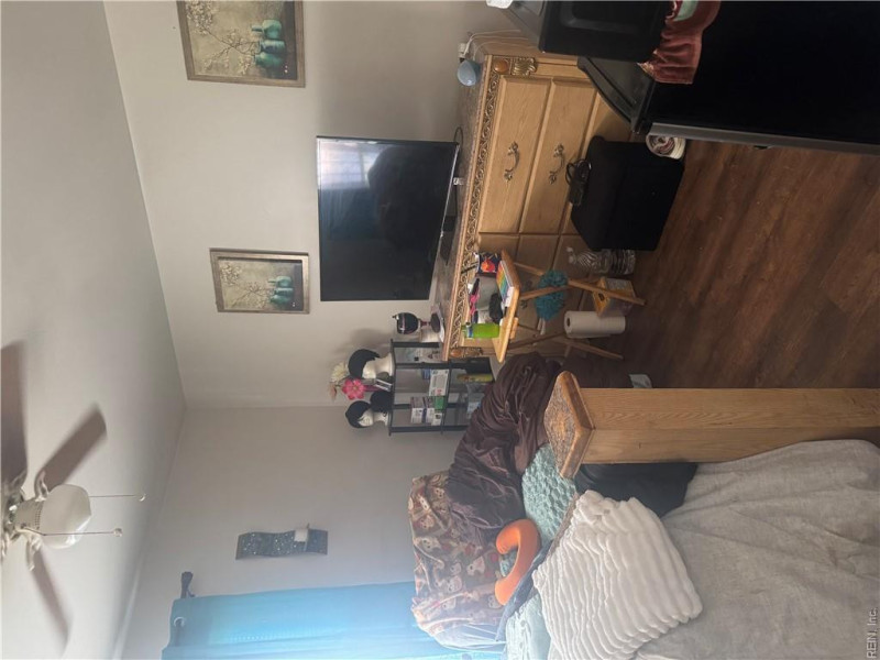 Photo 3 of 23 residential for sale in Portsmouth virginia