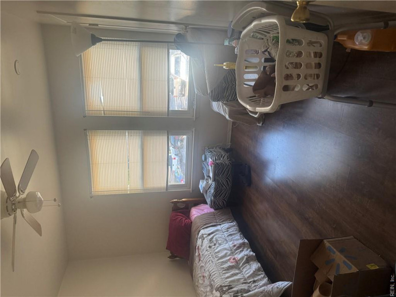 Photo 6 of 23 residential for sale in Portsmouth virginia