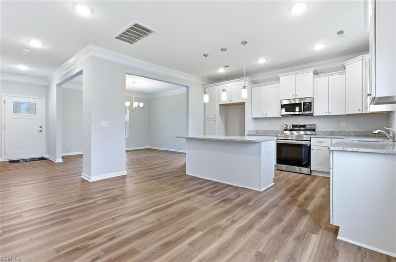 Photo 5 of 31 residential for sale in Hampton virginia
