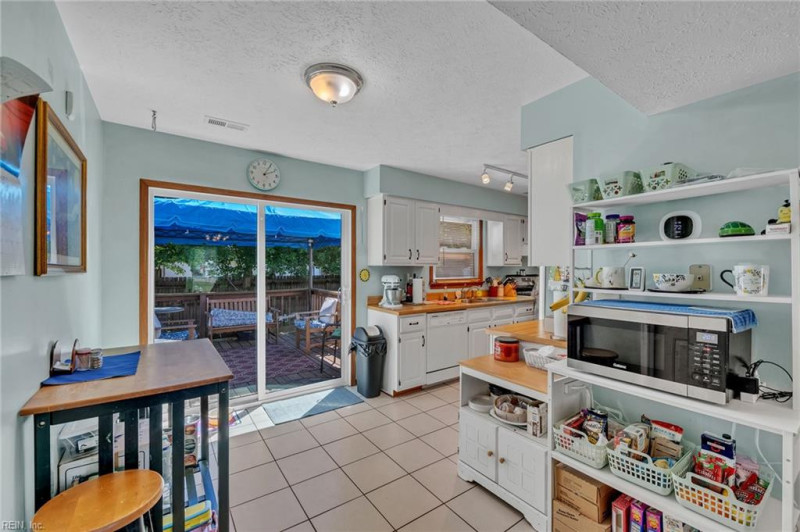 Photo 13 of 19 residential for sale in Hampton virginia