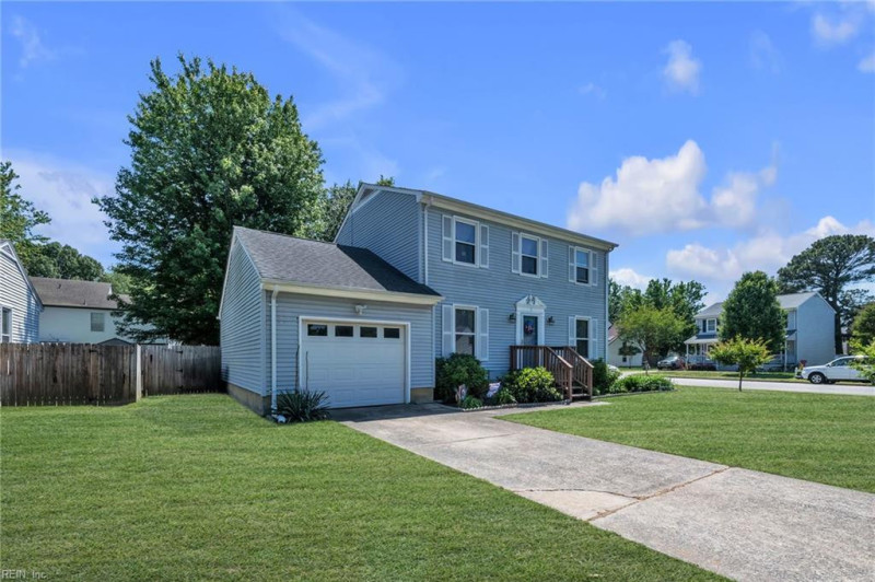 Photo 2 of 19 residential for sale in Hampton virginia