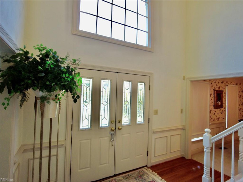 Photo 16 of 50 residential for sale in Chesapeake virginia