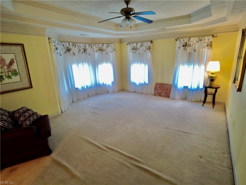 Photo 19 of 50 residential for sale in Chesapeake virginia
